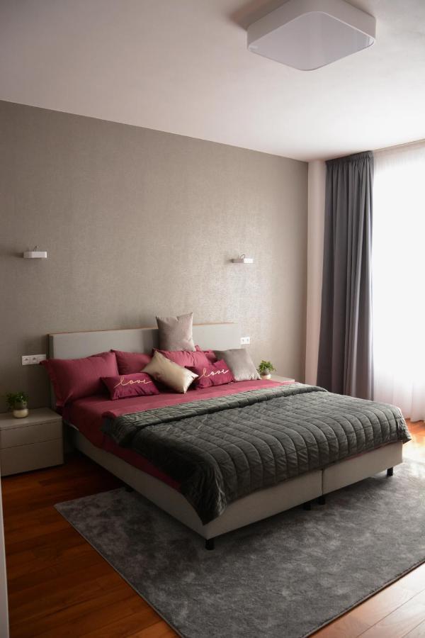 Premium Apartment Near Banska Bystrica Square With Two Big Bedrooms ภายนอก รูปภาพ