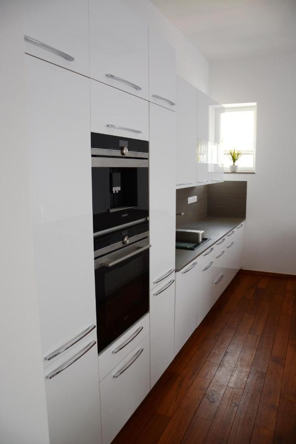 Premium Apartment Near Banska Bystrica Square With Two Big Bedrooms ภายนอก รูปภาพ