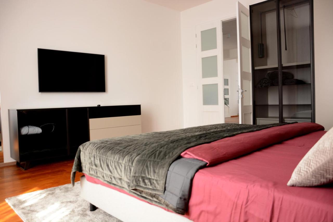 Premium Apartment Near Banska Bystrica Square With Two Big Bedrooms ภายนอก รูปภาพ